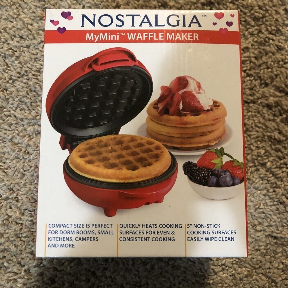 Nostalgia Mini Wafflemaker Red / Nostalgia Mini Waflera Compact Size